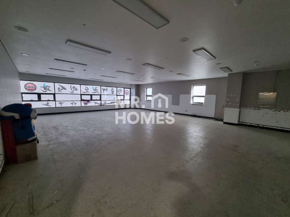 경기 남양주시 다산동 주건축물제1동 다산동 학원자리 임대 유동인구 활발한 먹자상권 초입. 대형마트 옆. 월세 매물번호 10088 사진 2